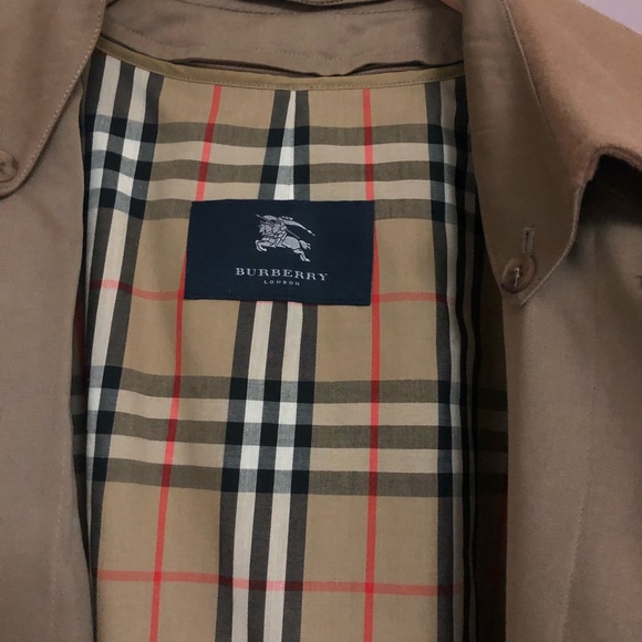 Burberry Other - Burberry Trench 44L nova check zip out lining EX!